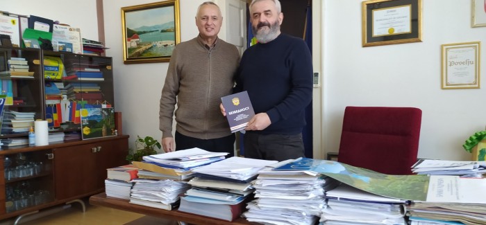 Uručenje KNJIGE – BEZBEDNOST